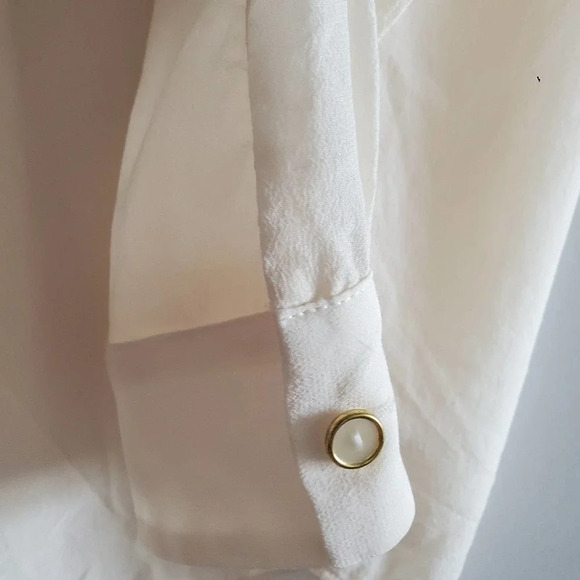 Club Monaco 100% silk blouse cream color with gold white buttons size S/P - Picture 7 of 8